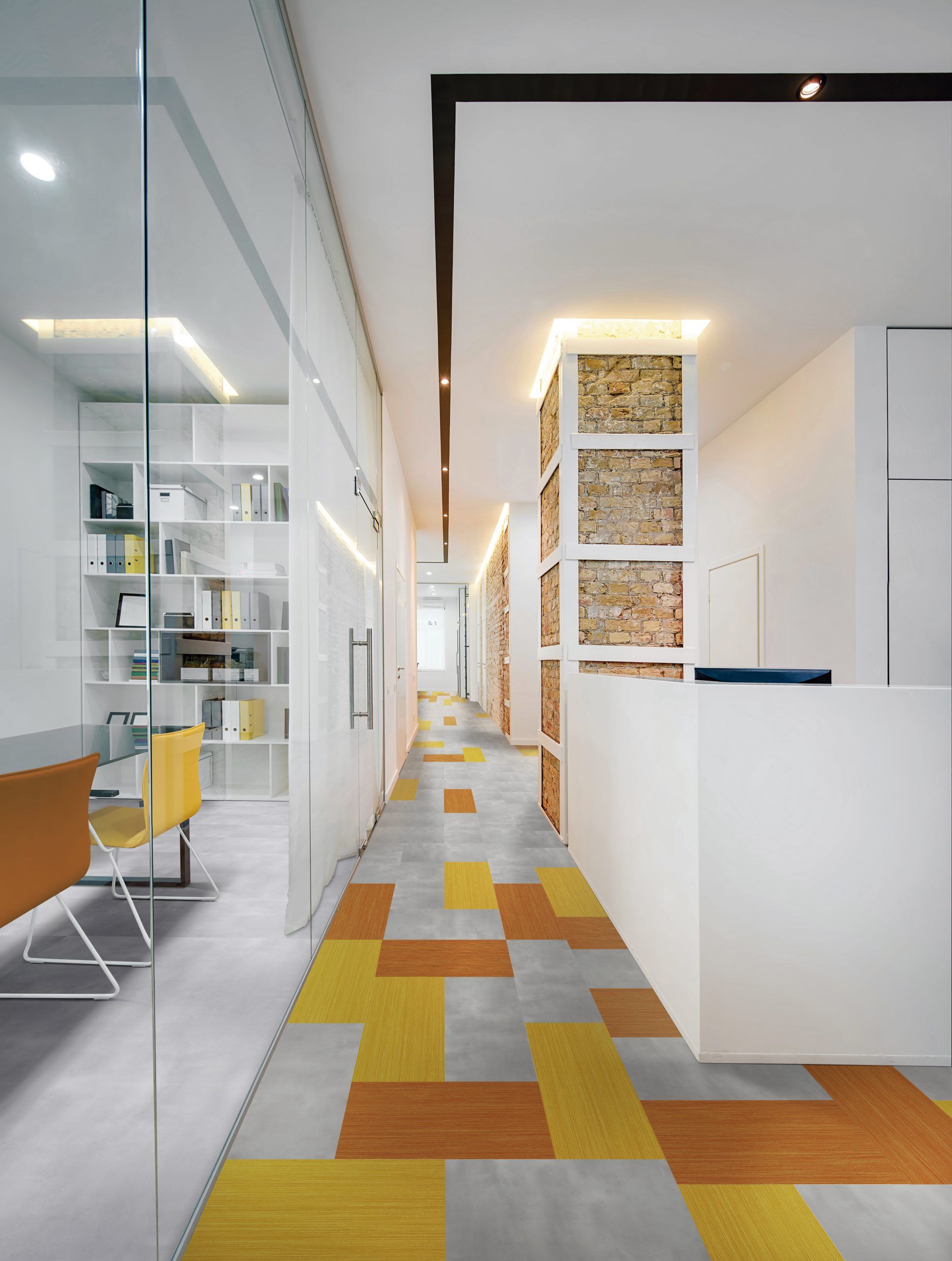 Pumpkin Orange, Sunflower Yellow e Light Grey